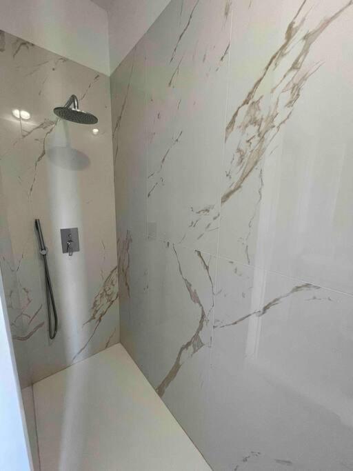 Grazioso Appartamento In Condominio Nel Verde 布奇纳斯科 外观 照片