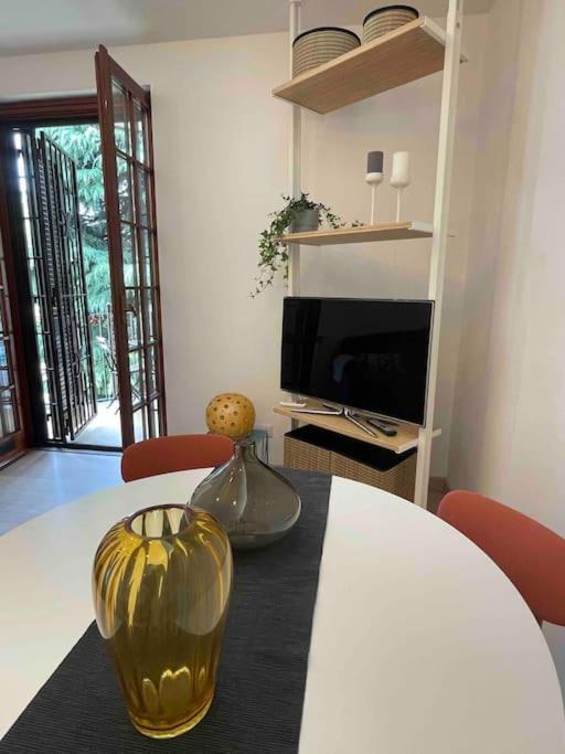 Grazioso Appartamento In Condominio Nel Verde 布奇纳斯科 外观 照片