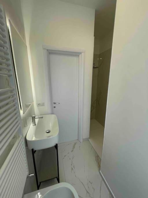 Grazioso Appartamento In Condominio Nel Verde 布奇纳斯科 外观 照片